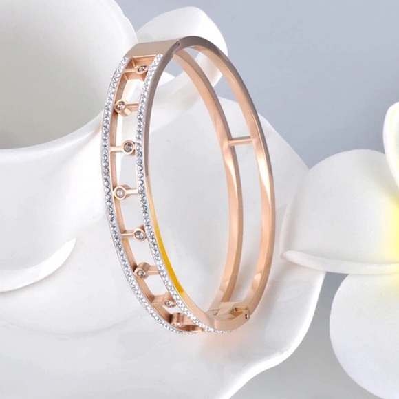 CZ Bangle - Picture 5 of 6